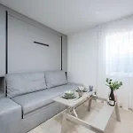 Apartamento Pearl Residences - Stylish & Private Garden House - Near & Center *