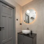 Pearl Residences - Stylish & Private Garden House - Near & Center 派尔努