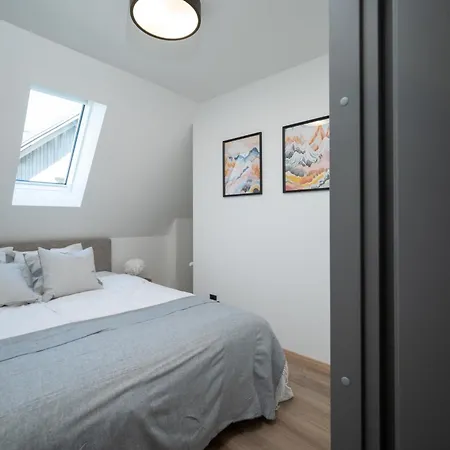 Pearl Residences - Stylish & Private Garden House - Near & Center * بارنو