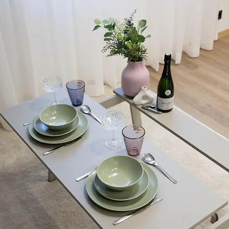 Pearl Residences - Stylish & Private Garden House - Near & Center