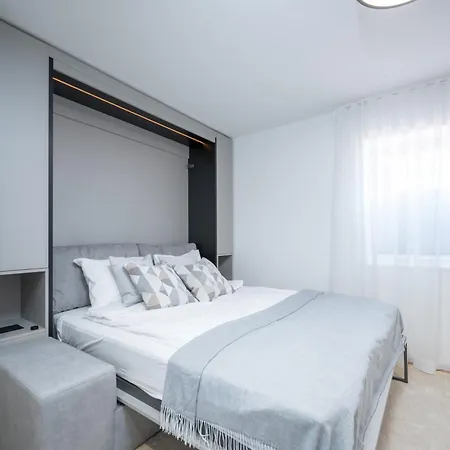 Pearl Residences - Stylish & Private Garden House - Near & Center Apartmán Pärnu