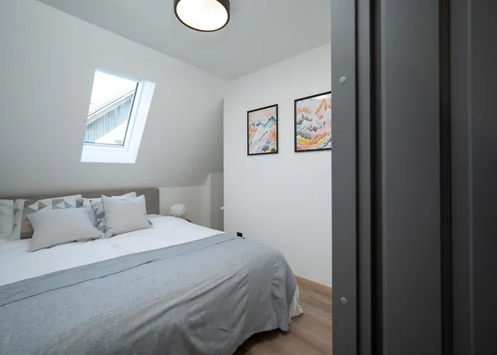 Pearl Residences - Stylish Apartments & Private Garden House - Near Beach & Center * Пярну