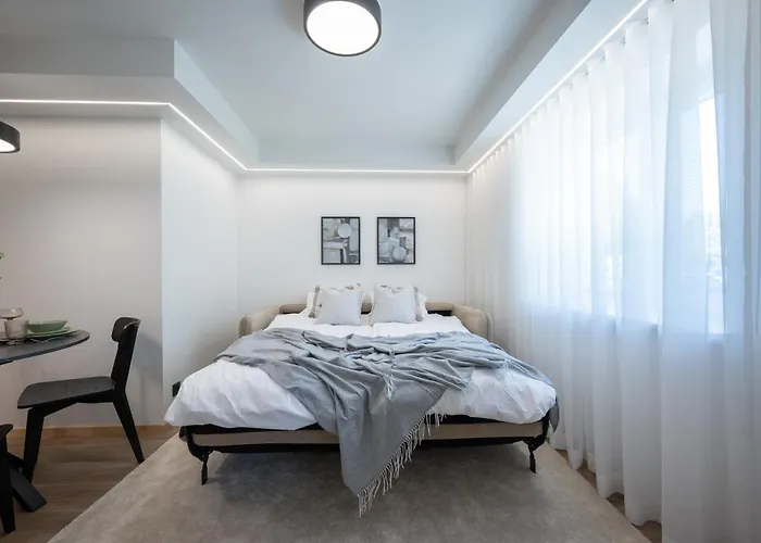 Pearl Residences - Stylish Apartments & Private Garden House - Near Beach & Center Апартаменты *