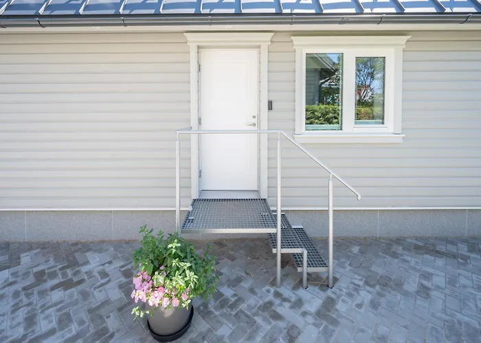 Pearl Residences - Stylish Apartments & Private Garden House - Near Beach & Center * Пярну