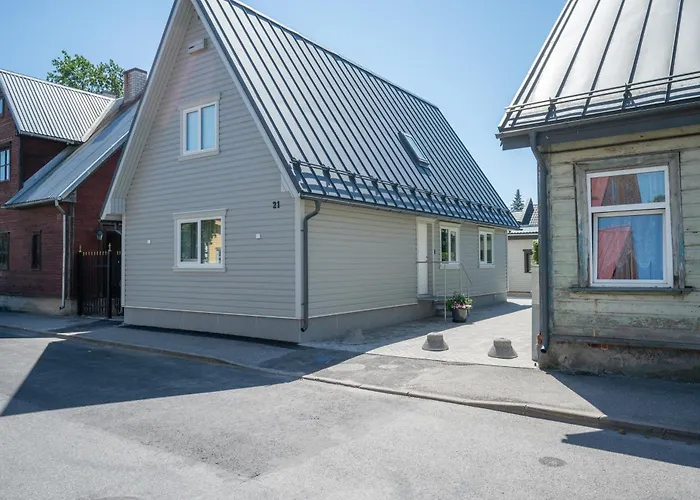 Pearl Residences - Stylish Apartments & Private Garden House - Near Beach & Center Апартаменты