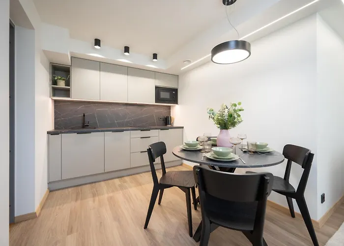 Pearl Residences 公寓 *