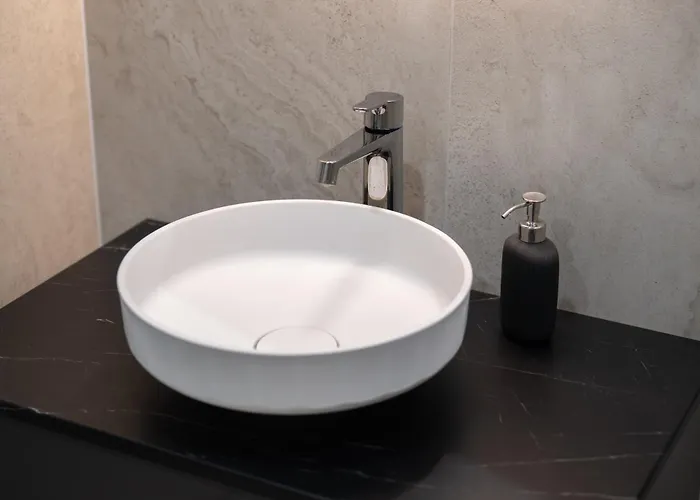 Pearl Residences - Stylish Apartments & Private Garden House - Near Beach & Center Апартаменты *