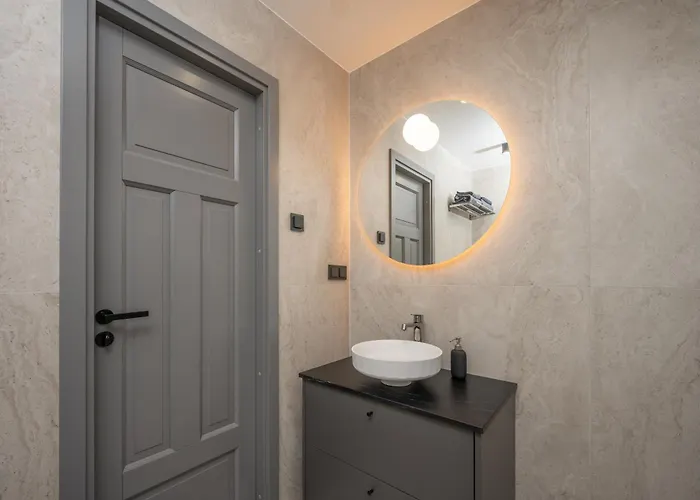 Pearl Residences - Stylish Apartments & Private Garden House - Near Beach & Center Пярну