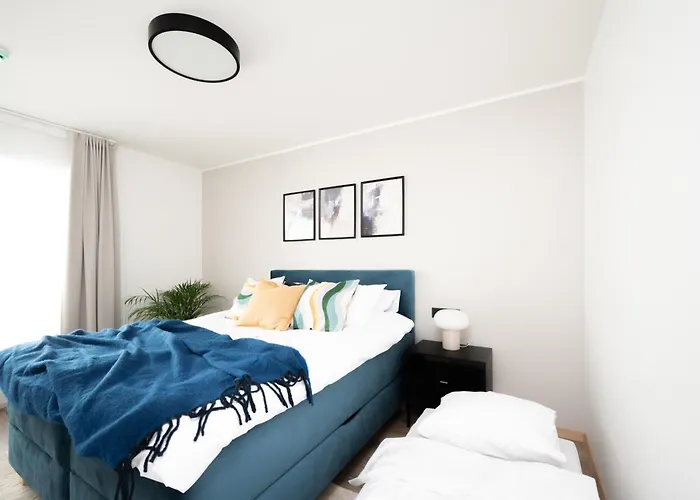 Pearl Residences - Stylish Apartments & Private Garden House - Near Beach & Center Пярну